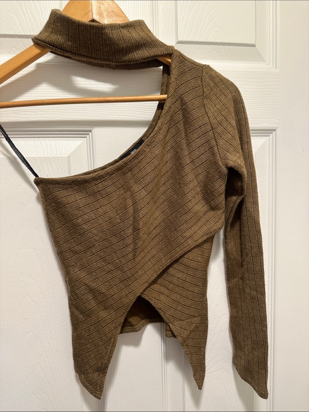 Asymmetrical One-Shoulder Knit Top in Brown
